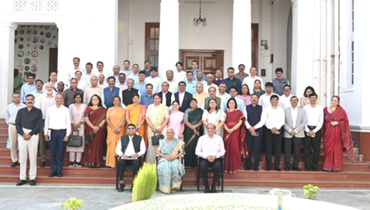 रोजगार और आत्मनिर्भरता ही विश्वविद्यालय की मुख्य जिम्मेदारी: राज्यपाल आनंदीबेन