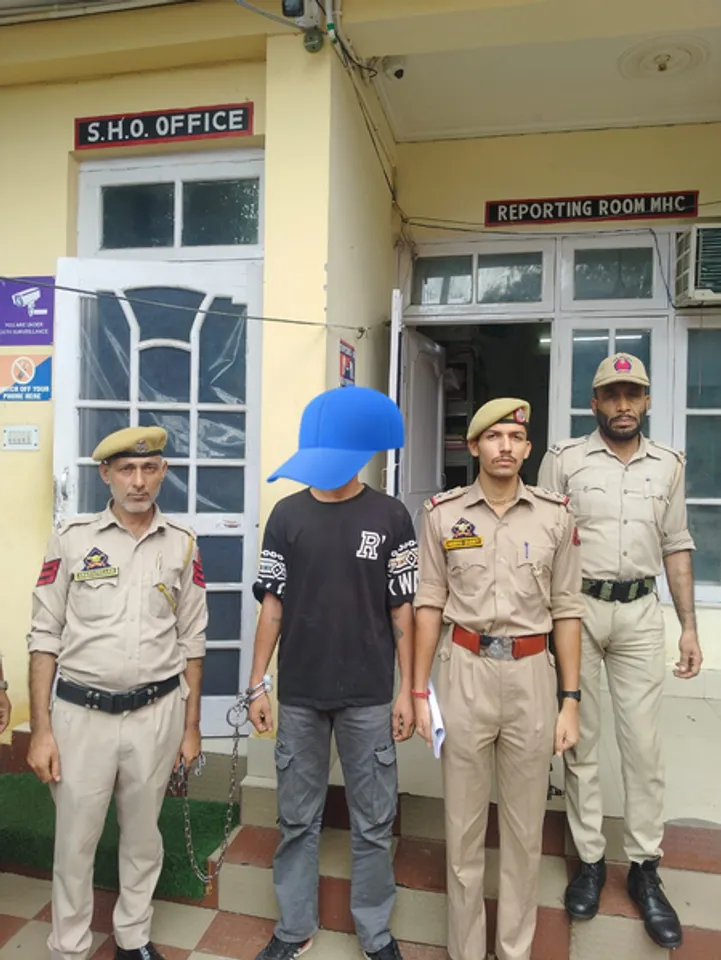जम्मू पुलिस ने कुख्यात अपराधी को पीएसए के तहत किया गिरफ्तार, उदयपुर जेल भेजा