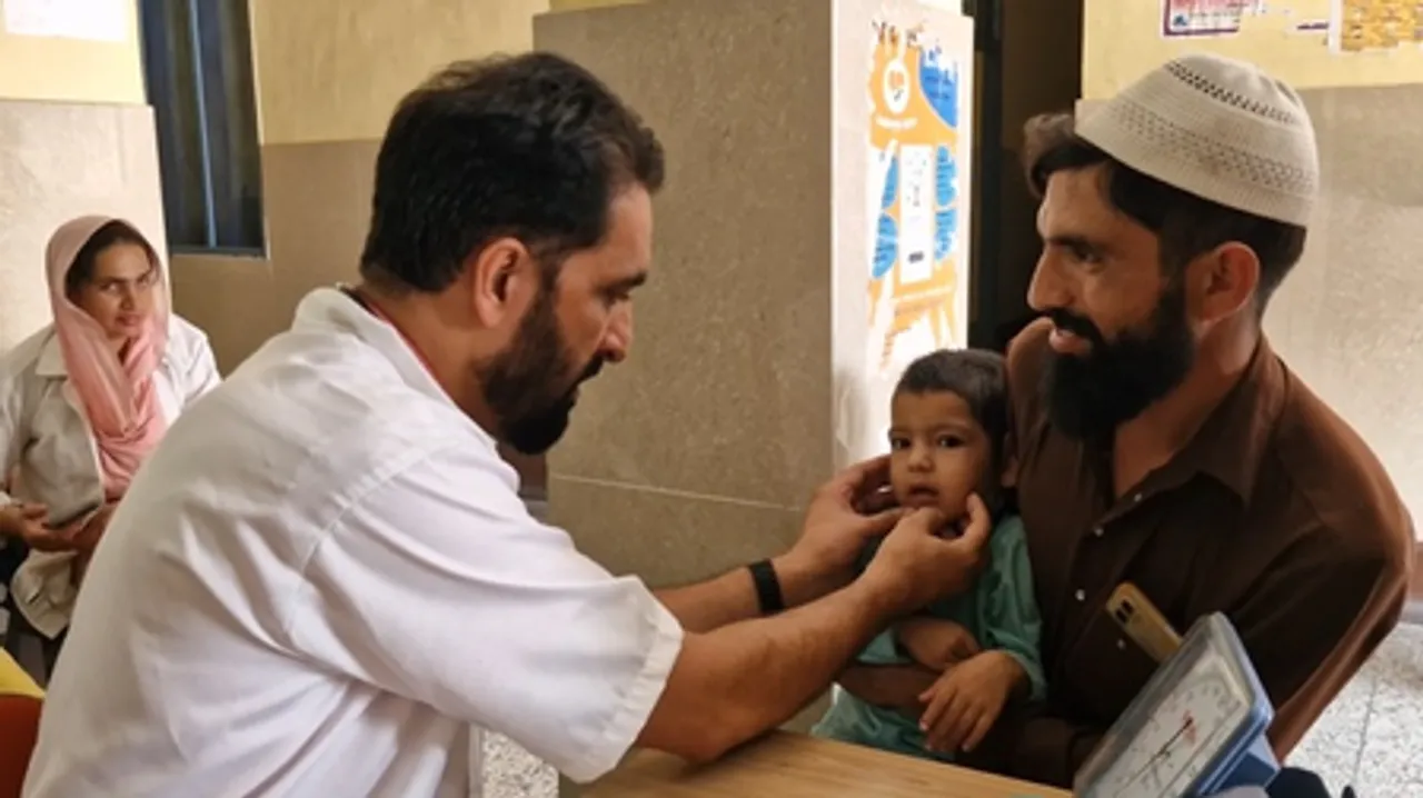 Director AYUSH, J&K supervises free health check-up camp aimed at promoting benefits of traditional systems of medicine