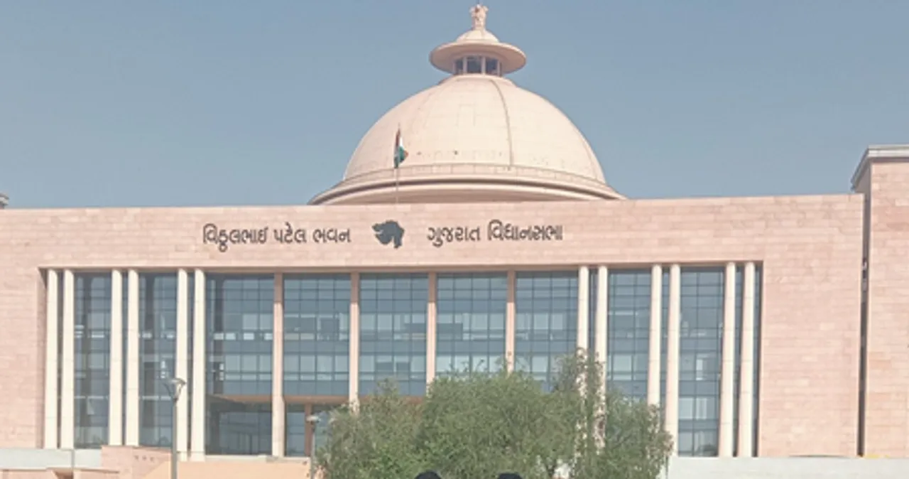गुजरात में अब महिलाएं कर सकेंगी नाइट शिफ्ट में काम, संशोधन विधेयक पास