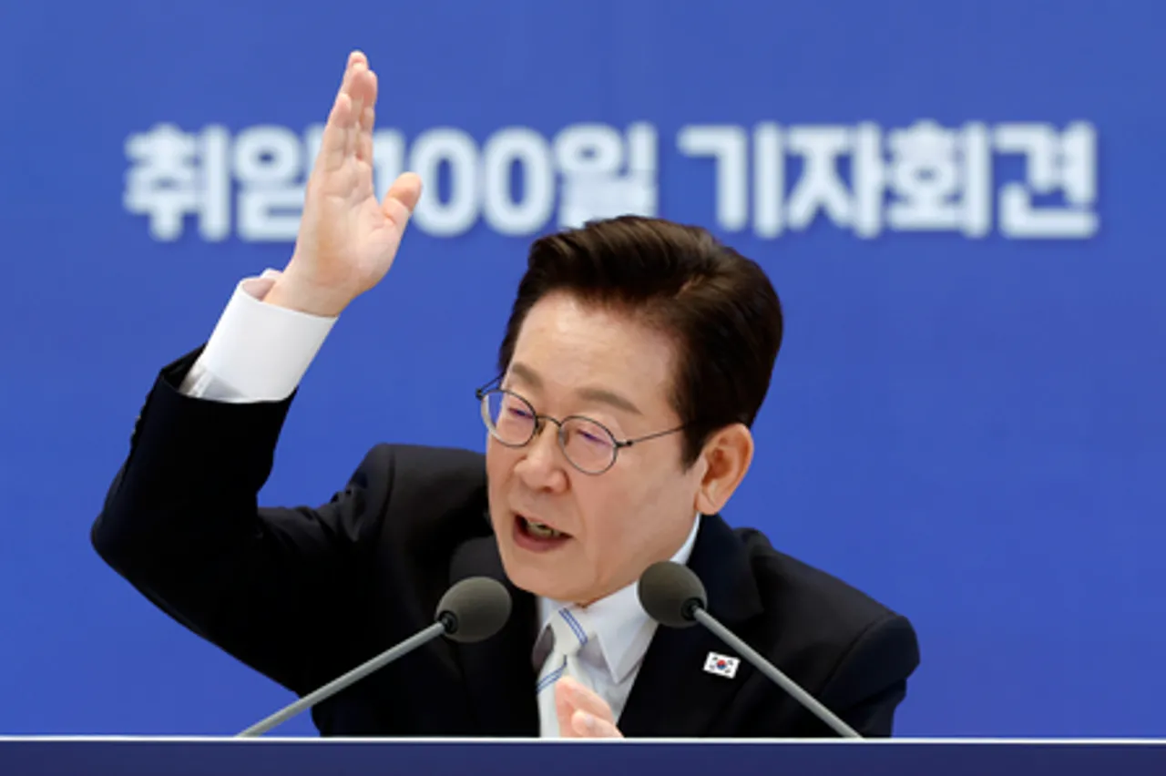 South Korean President Lee's approval rating falls to 58 pc: Poll