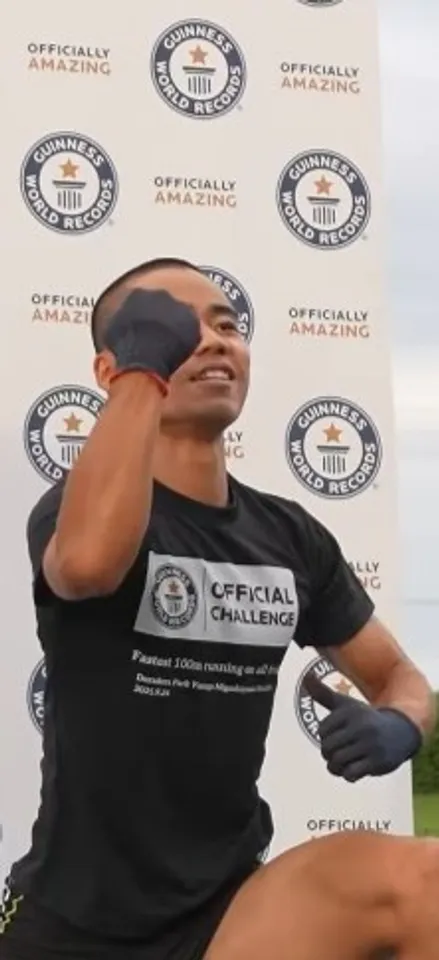 japanese athlete on 4 leg