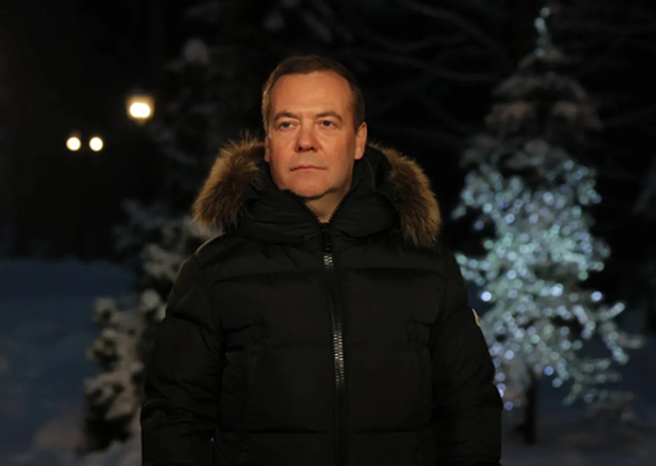 dmitry medvedev Vs Trump