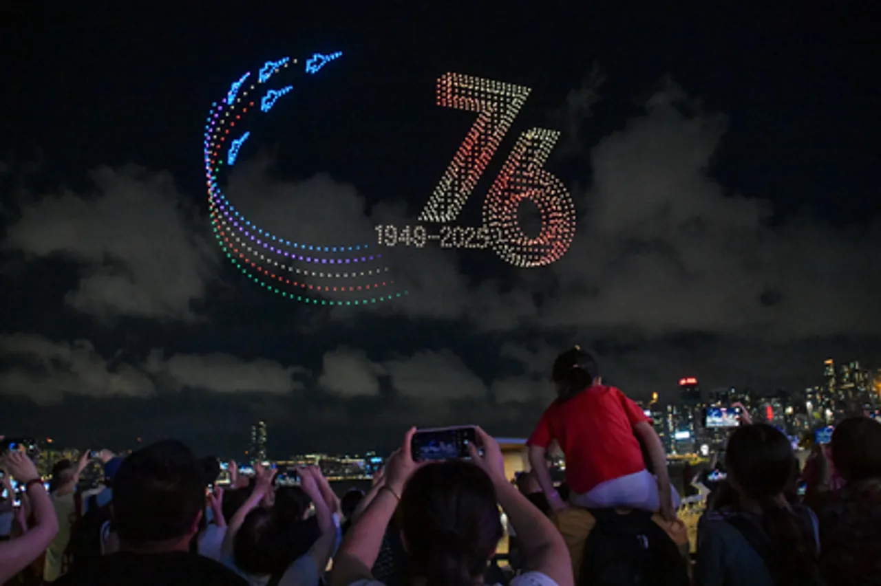 hongkong-mein-rashtriya-divas-ka-jashn-manane-ke-liye-bade-pamane-par-drone-parade-ka-ayojan
