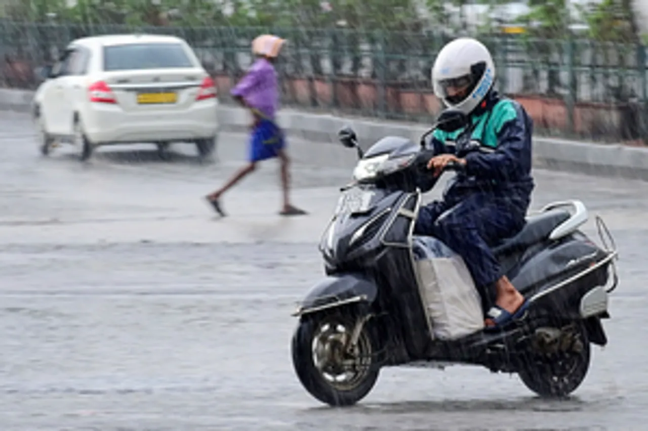 Two-wheeler sales rise 9 pc in September on GST cut, festive demand