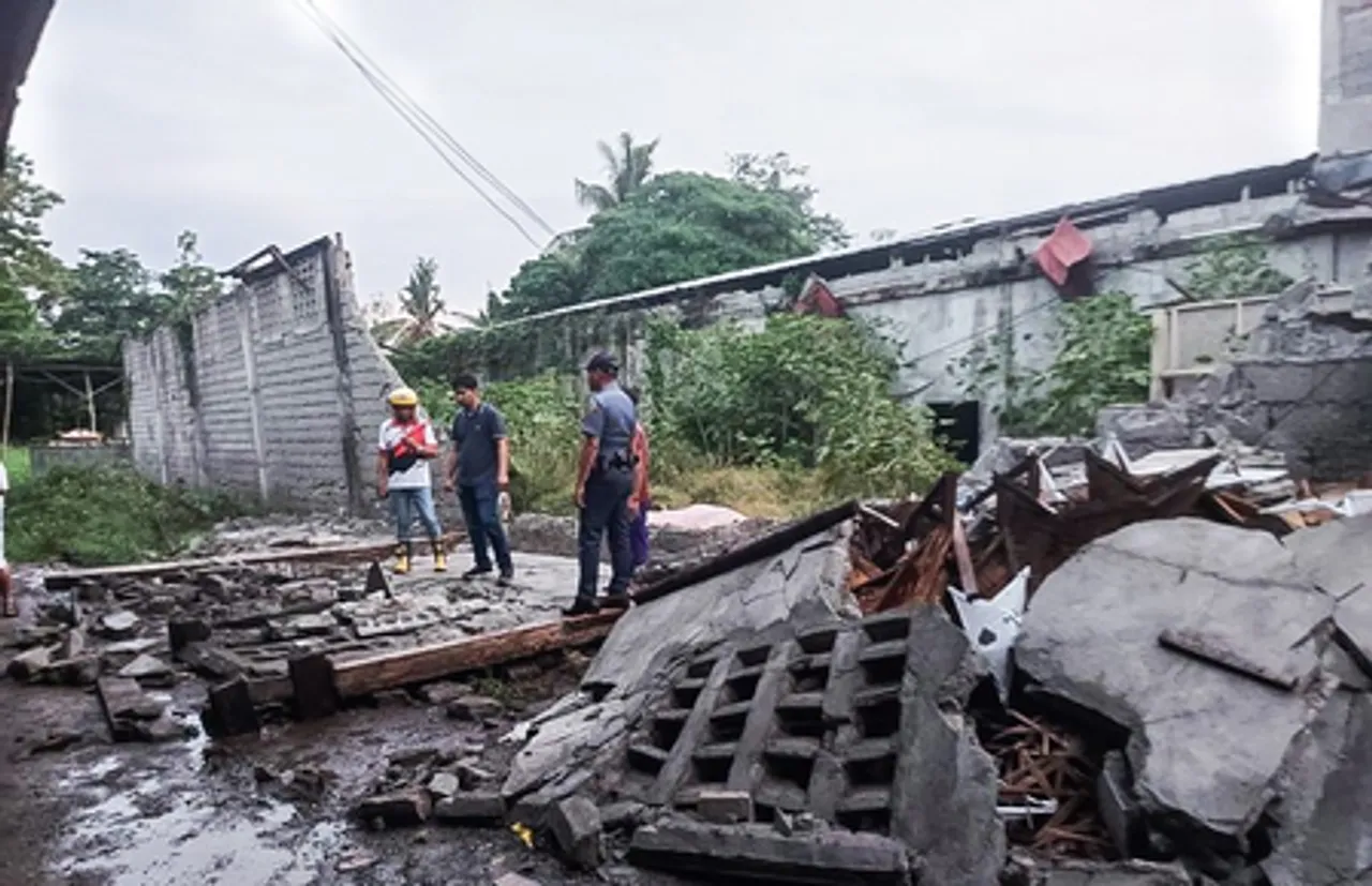 Philippines downgrades magnitude 6.2 earthquake that strikes southern Manila to 6
