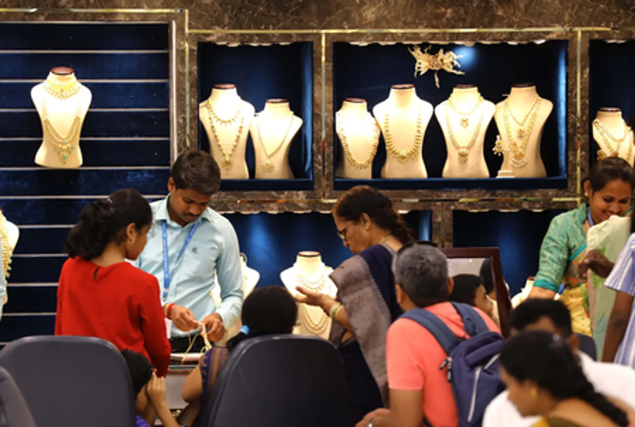 Dhanteras Gold Shopping in Hyderabad