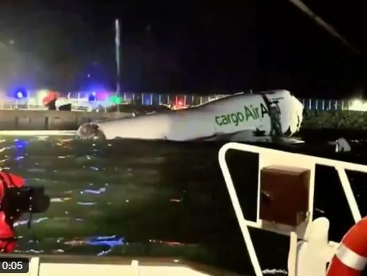 air crash in hong kong