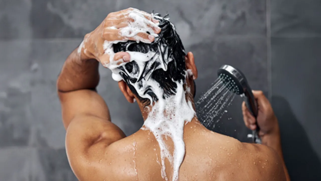 स्नान: सिर्फ शरीर की सफाई नहीं, मन की भी शुद्धि का साधन