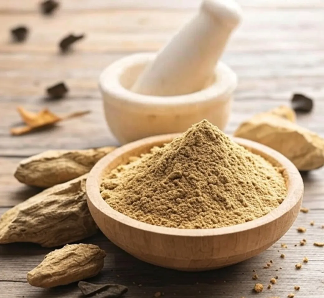 मुल्तानी मिट्टी से पाएं बालों में नई जान, गहराई से साफ होगी स्कैल्प और डैंड्रफ भी होगा दूर