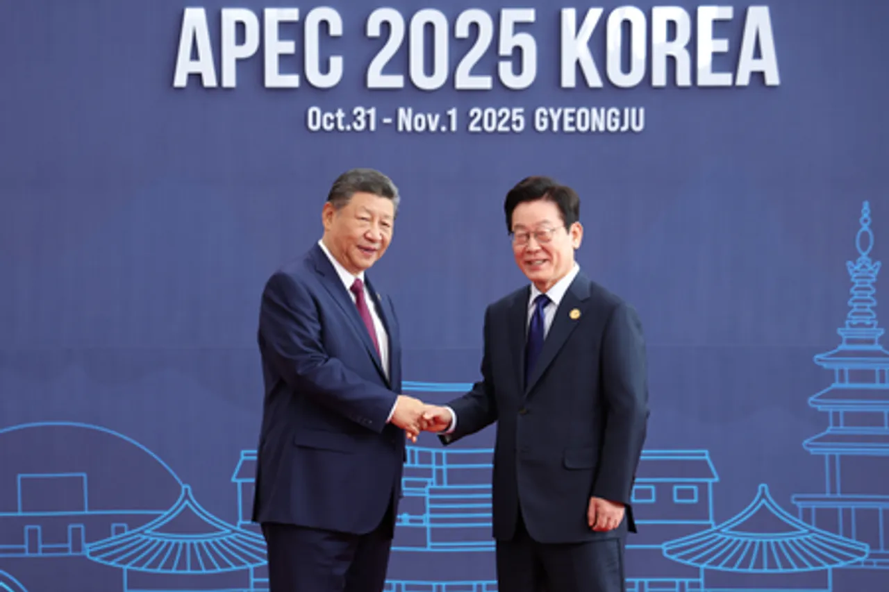 South Korea: Lee meets China's Xi for 1st time at APEC summit venue