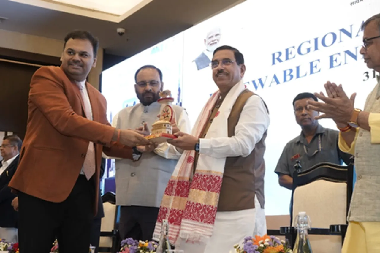 हमारा नॉर्थ ईस्ट पीएम मोदी के दूरदर्शी नेतृत्व में ऊर्जा-लक्ष्मी में बदल रहा : प्रह्लाद जोशी