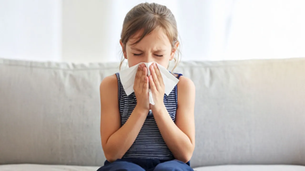 मौसम बदलते ही हो जाता है सर्दी-जुकाम, ये आयुर्वेदिक उपाय आएंगे काम