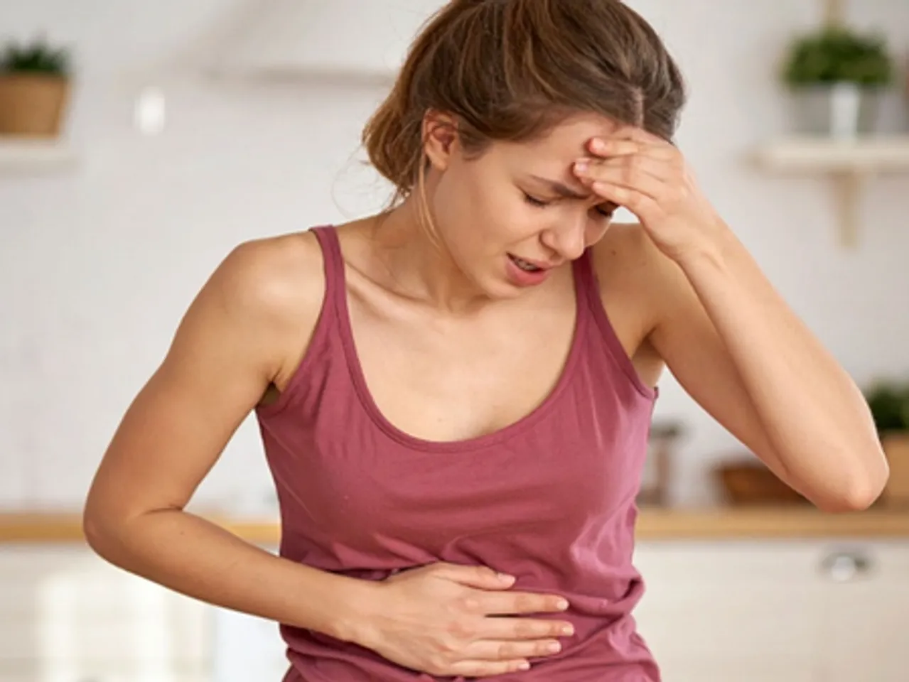 एसिडिटी होने पर शुरू हो जाता है सिर दर्द, जानें सिर और मस्तिष्क का सीधा कनेक्शन