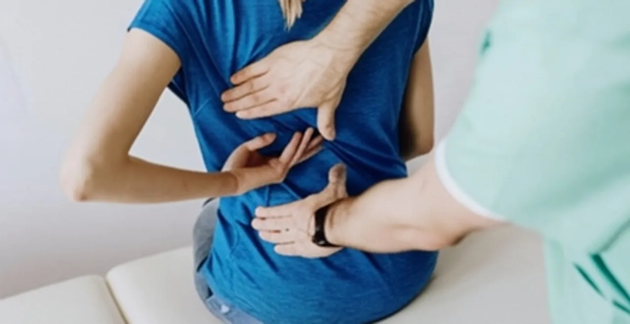 आयुर्वेदिक टिप्स: पीठ दर्द से हैं परेशान? इस उपाय से 30 सेकंड में मिलेगा आराम