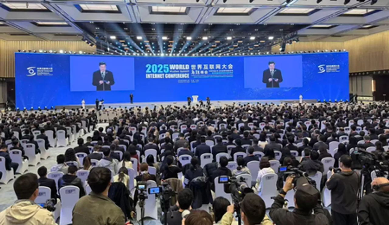 वर्ष 2025 विश्व इंटरनेट सम्मेलन का वूचन शिखर सम्मेलन उद्घाटित