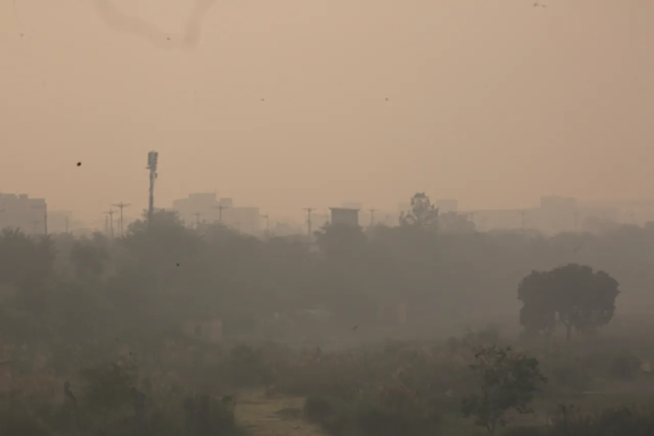 Smog Engulfs New Delhi