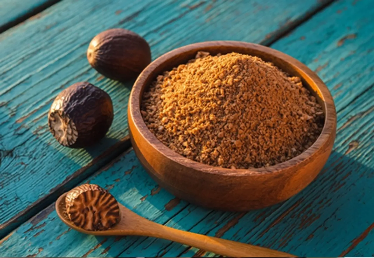 सिर्फ खाने का स्वाद ही नहीं, बल्कि स्किन को चमकदार बनाने में मदद करता है जायफल, जानें अनगिनत फायदे