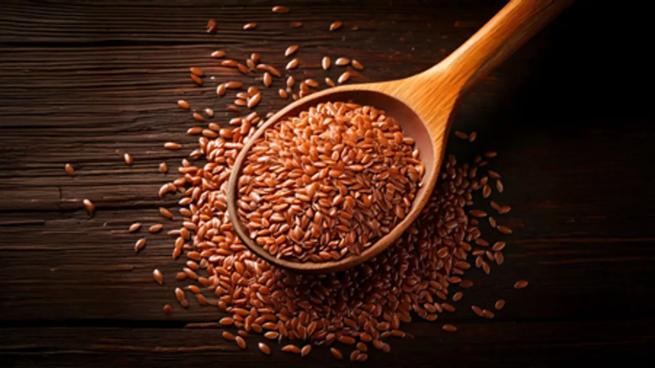 अलसी: देसी ओमेगा-3 का सुपर सीड, आयुर्वेद से जानें चमत्कारी फायदे