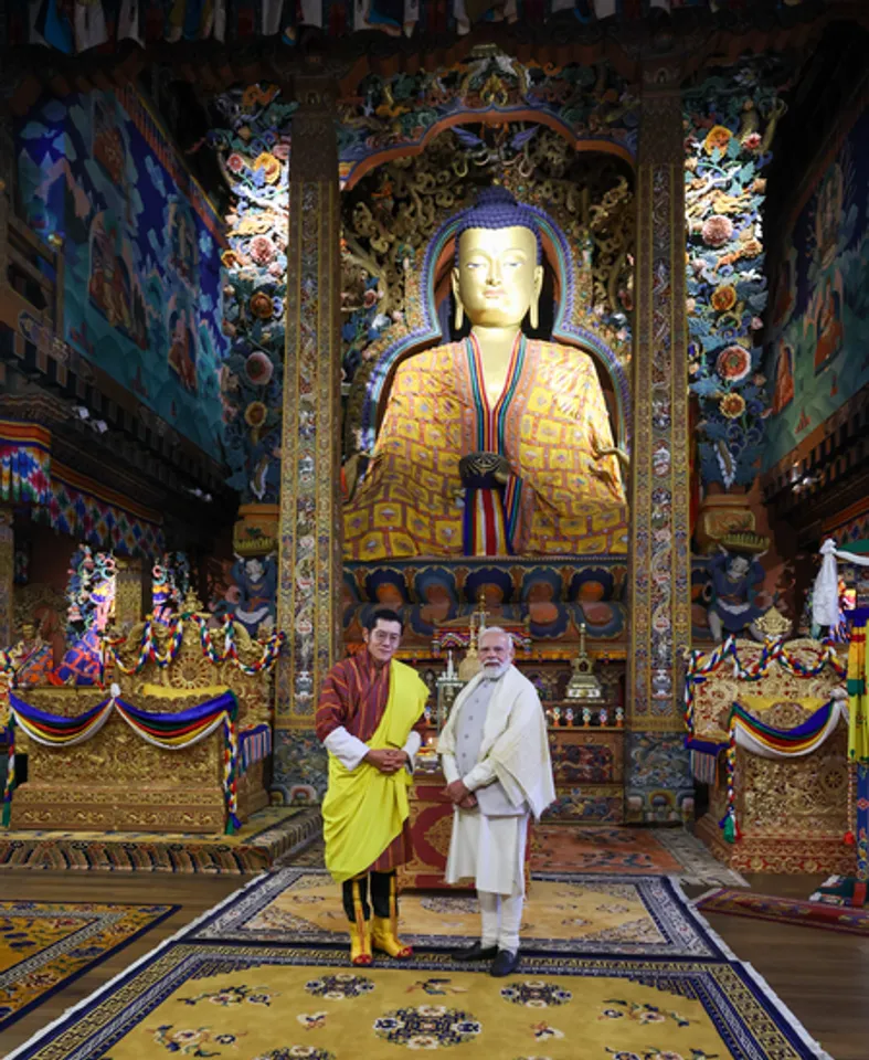 भगवान बुद्ध के पवित्र अवशेषों के प्रति भूटान की श्रद्धा से अभिभूत हूं: प्रधानमंत्री मोदी