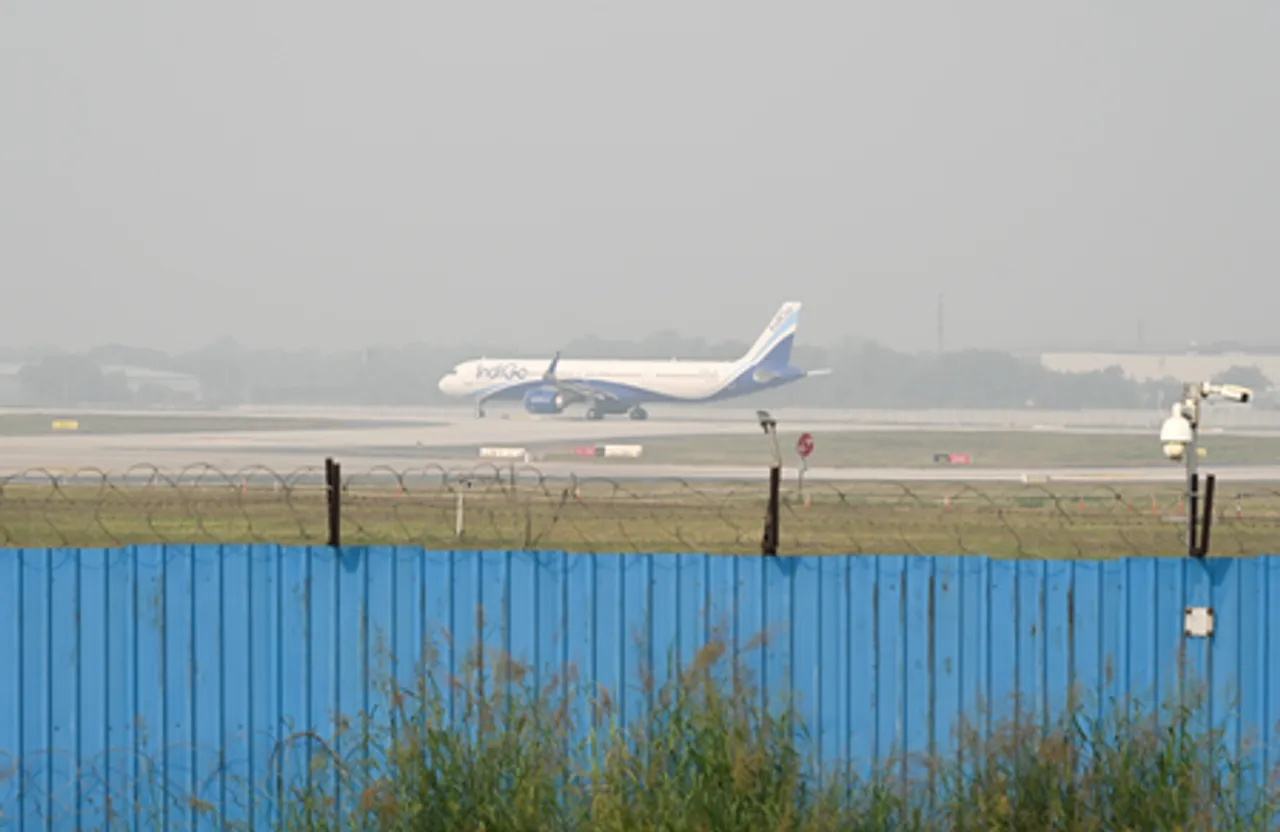 Delhi’s Air Turns Hazardous at IGI Airport