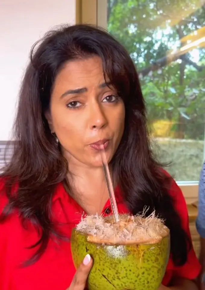 फिटनेस के लिए 'प्राकृतिक स्पोर्ट्स ड्रिंक', समीरा रेड्डी ने बताई नारियल पानी की अहमियत