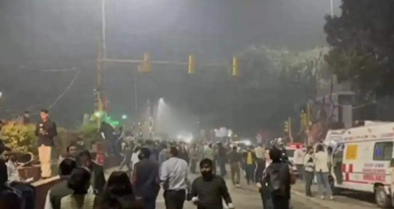 वांग यी ने दिल्ली में बम विस्फोट पर एस जयशंकर को संवेदना संदेश भेजा