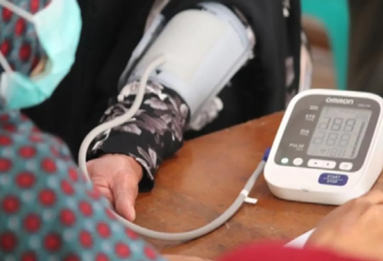 लो बीपी बन सकता है कई बीमारियों की वजह, इन घरेलू उपायों से मिलेगी राहत