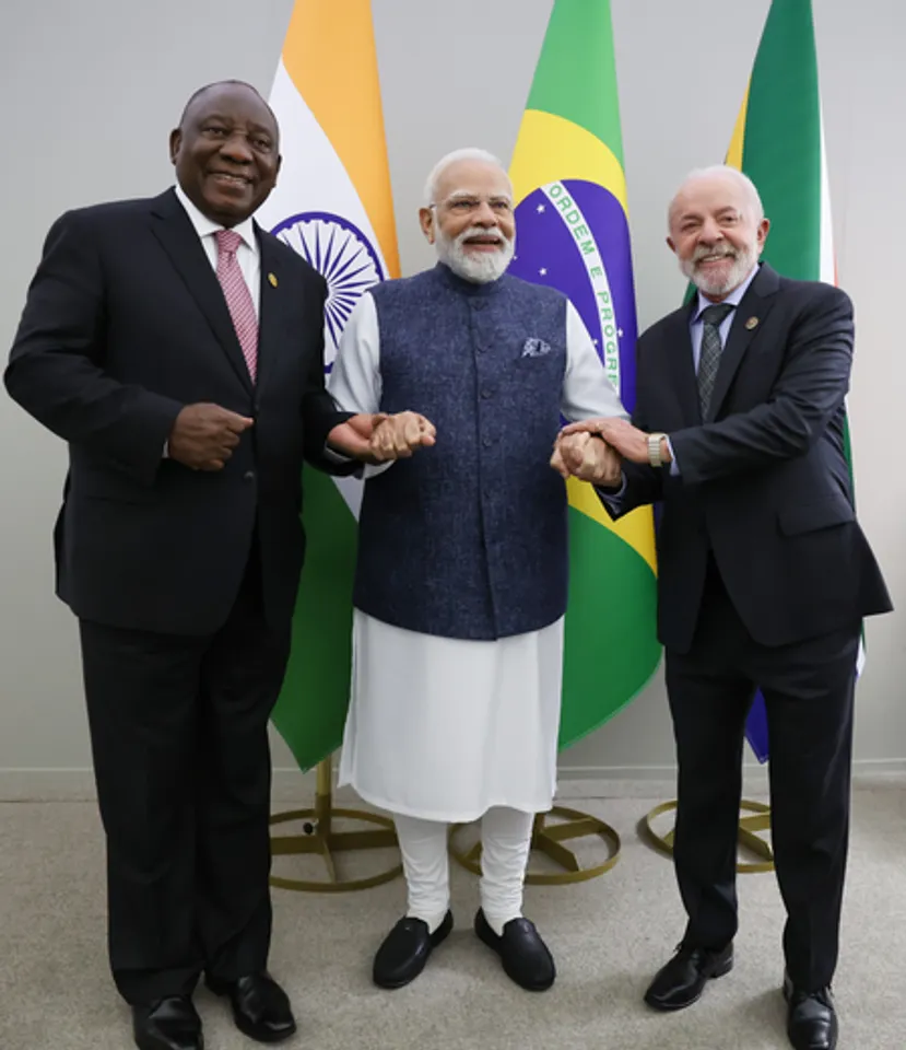 आईबीएसए की तस्वीरें पोस्ट कर पीएम मोदी ने बताया, 'हमारा रिश्ता दिल से जुड़ा'