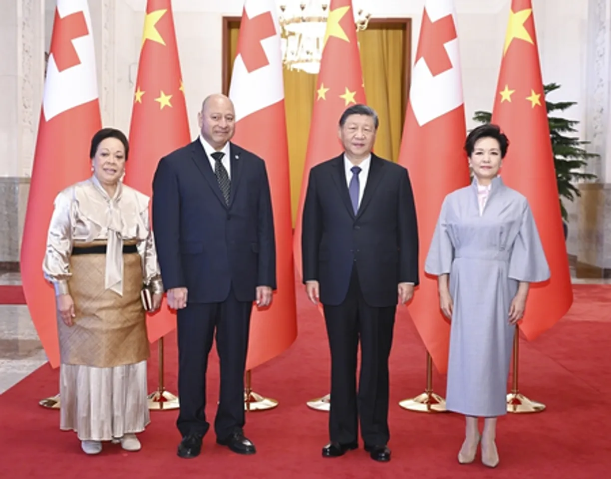 शी चिनफिंग ने टोंगा के राजा तुपोउ VI से मुलाकात की