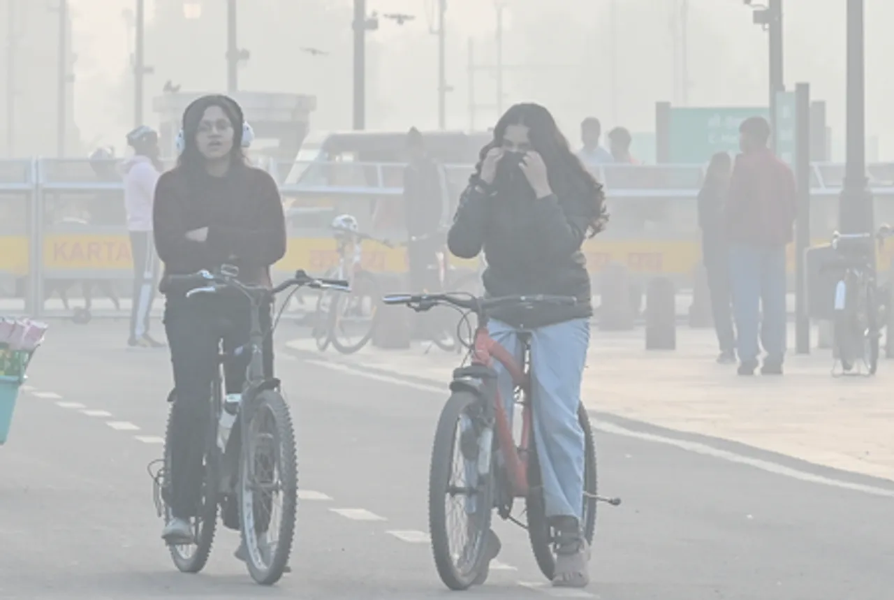 Smog Engulfs New Delhi