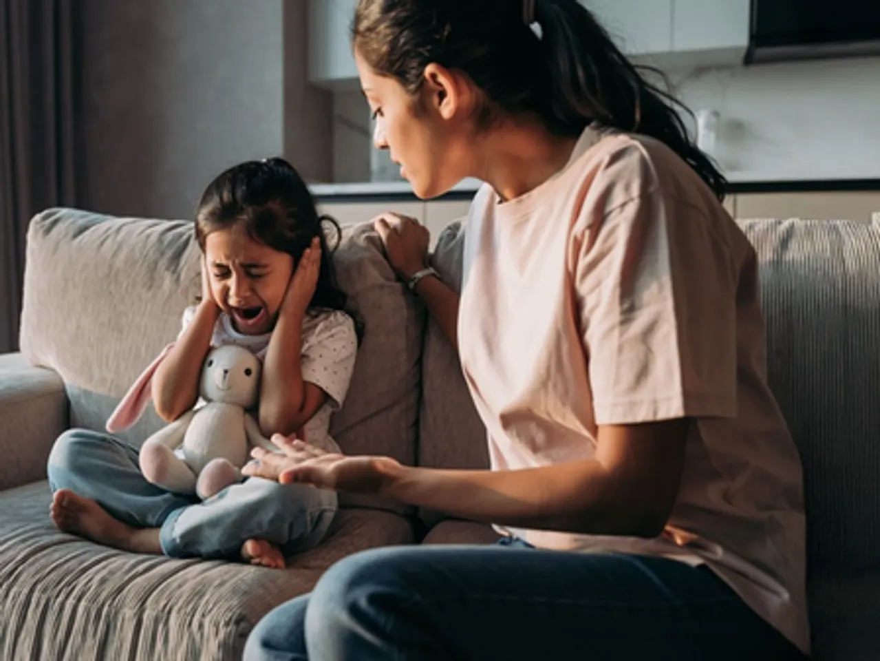 बिस्तर पर पेशाब करता है बच्चा? सिर्फ तन की नहीं, मन की भी है परेशानी