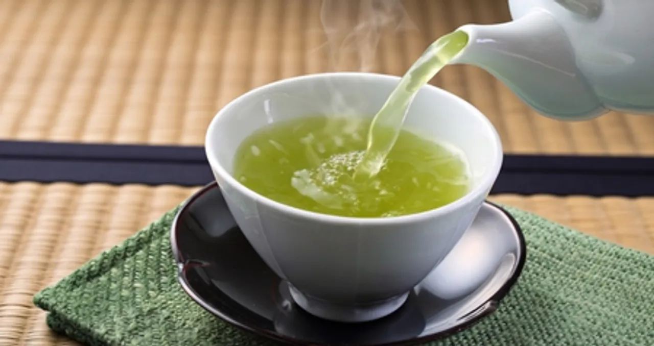 इन छोटी-छोटी गलतियों के कारण ग्रीन टी बिगाड़ सकती है आपकी सेहत, पेट दर्द समेत शुरू हो सकती हैं कई समस्याएं