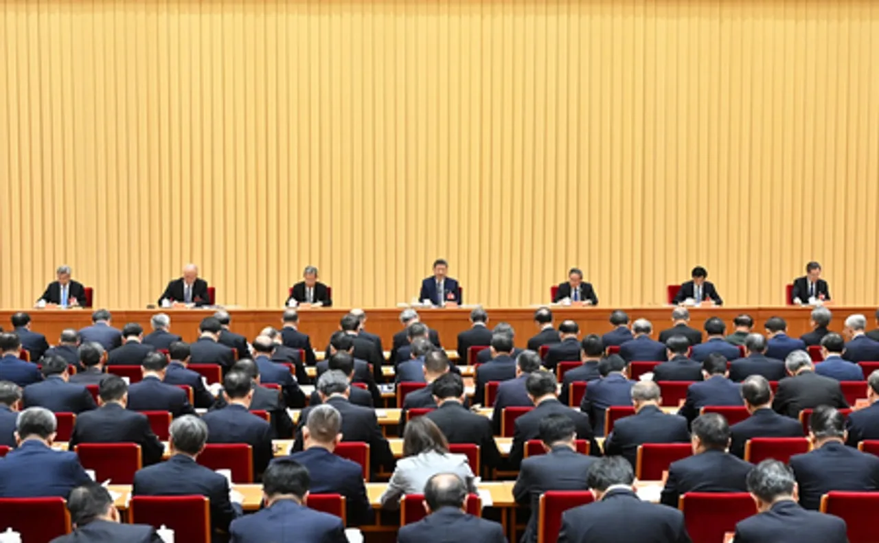 पेइचिंग में केंद्रीय आर्थिक कार्य सम्मेलन आयोजित