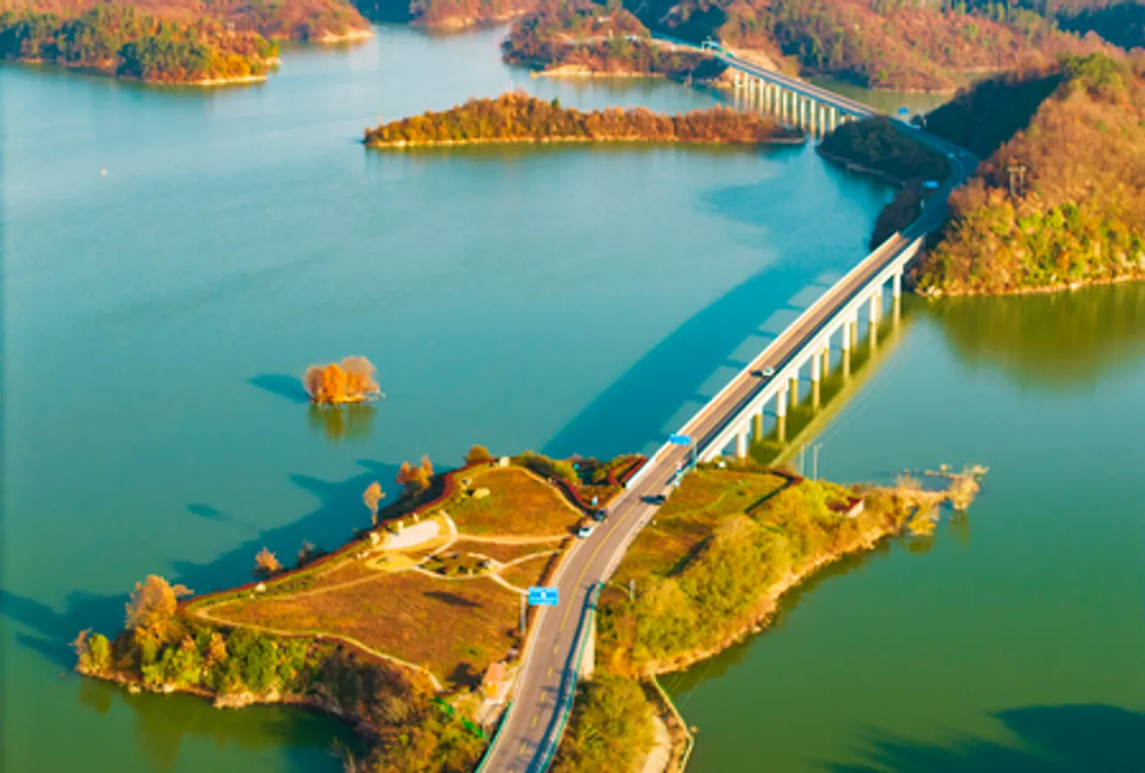 चीन में दक्षिण-उत्तर जल मोड़ परियोजना से बहुत ज्यादा पानी का परिवहन