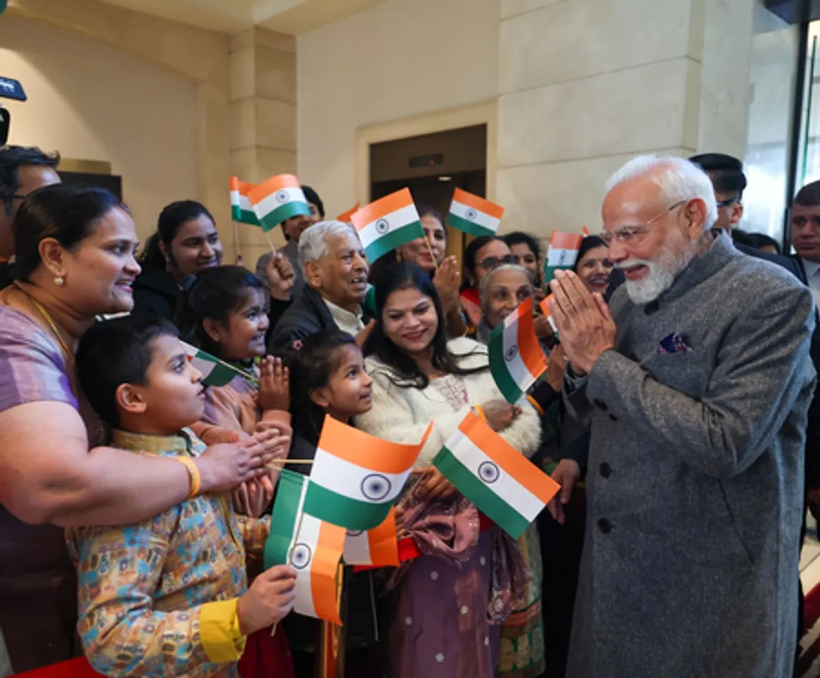 PM Modi receives warm welcome from Indian community in Jordan
