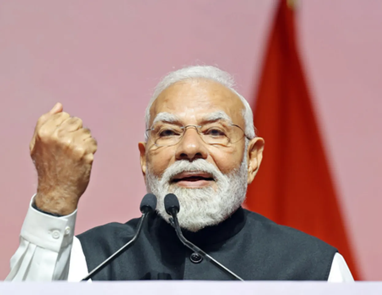 Muscat: PM Modi Interacts with Indian Diaspora during Maitri Parv