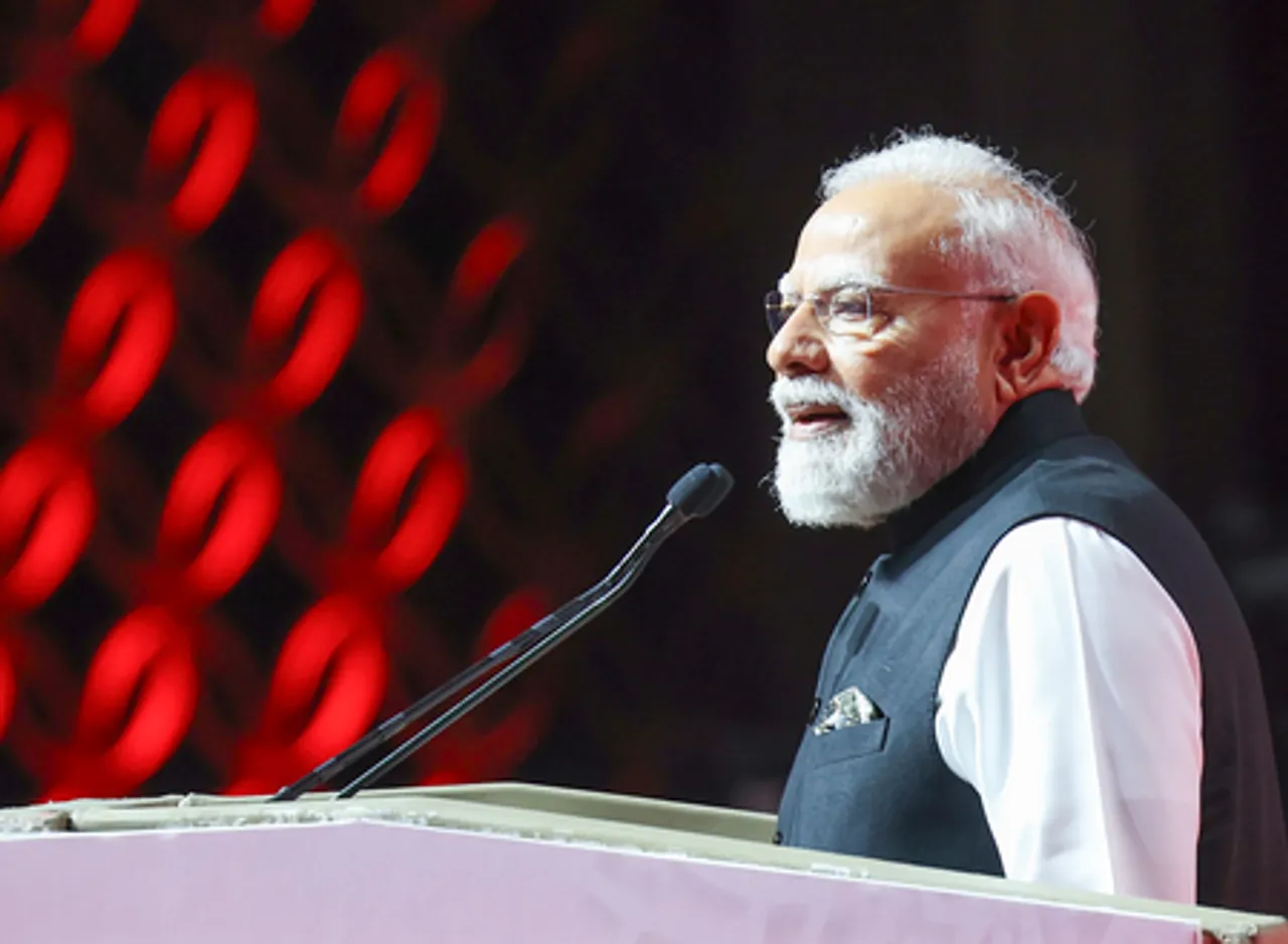 Muscat: PM Modi Interacts with Indian Diaspora during Maitri Parv