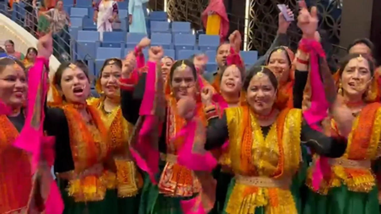 ओमान में पीएम मोदी से मुलाकात के बाद वहां रह रहे भारतीयों का दिल हुआ गदगद