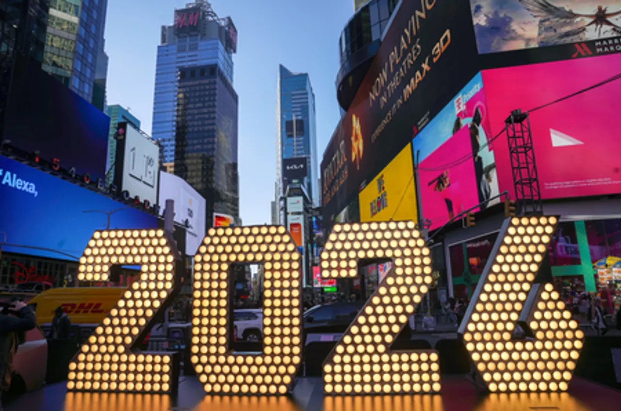 New York: New Year-Light Installation