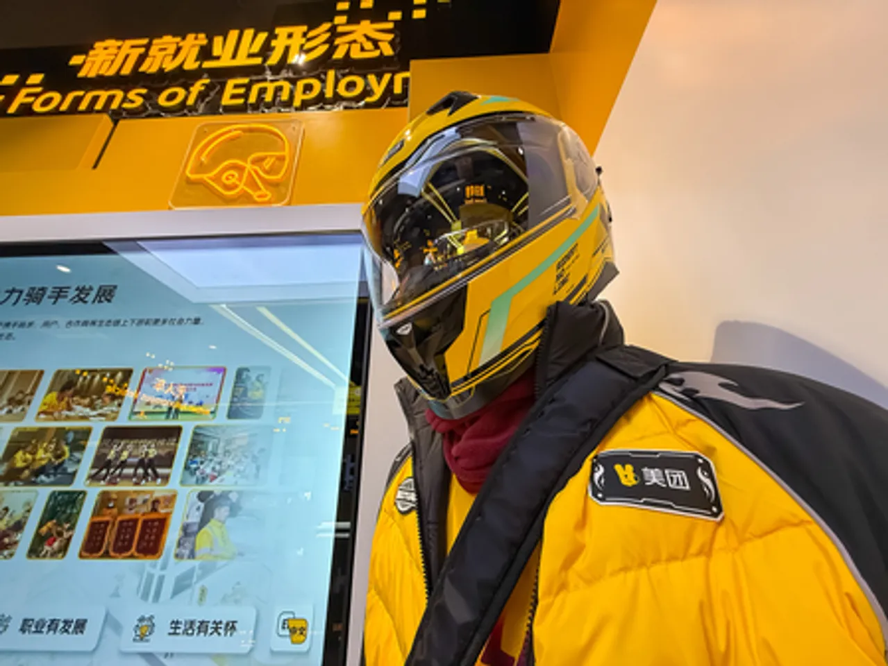 चीन में नए रोजगार स्वरूपों के श्रमिकों के अधिकारों की रक्षा पर केंद्रित नीति
