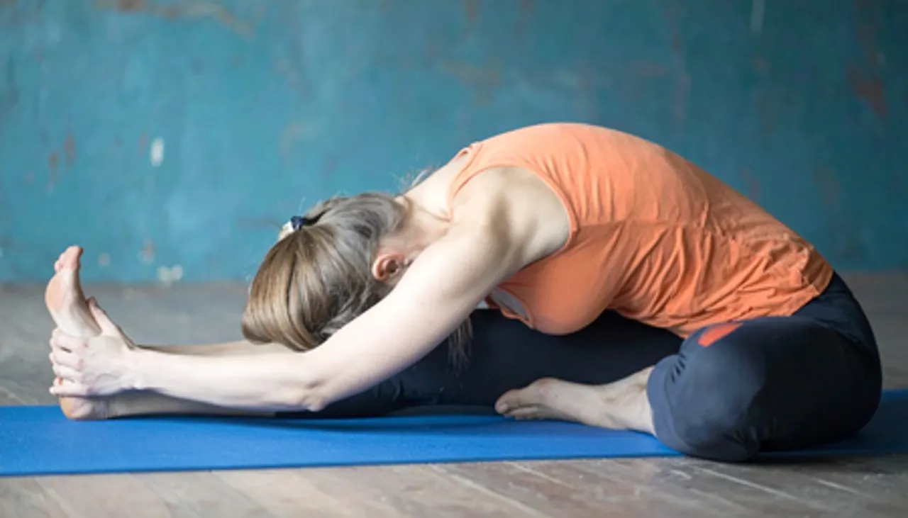 रोजाना करें जानुशीर्षासन: मिलेगी मानसिक शांति और शारीरिक लचीलापन