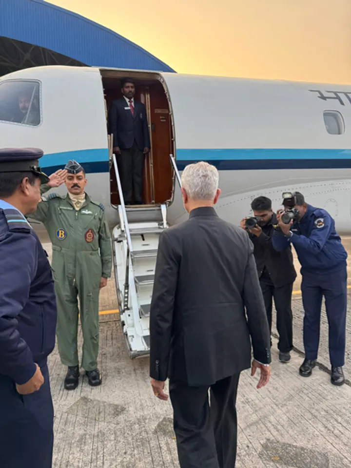 ढाका से रवाना हुए जयशंकर, बांग्लादेशी राजदूत बोले- 'भारत-बांग्लादेश नया अध्याय लिखने को उत्सुक'