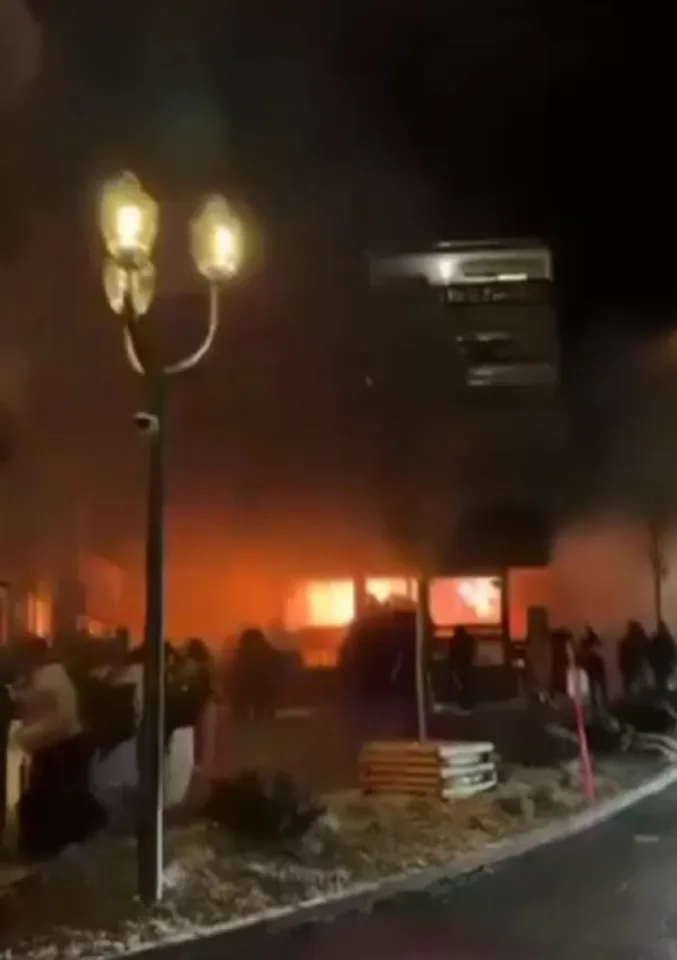 नए साल के जश्न में पसरा मातम, स्विट्जरलैंड के बार धमाके में कई लोगों की हुई मौत और कई घायल