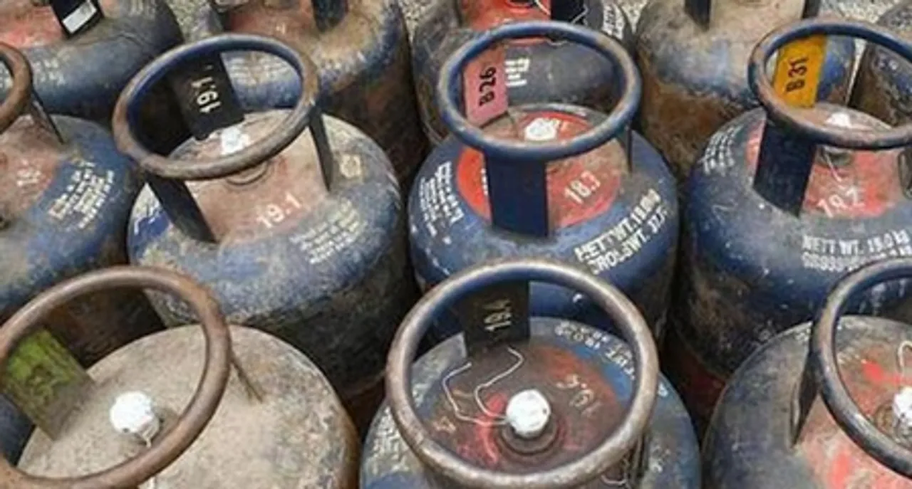 Commercial LPG cylinder pricing reflects international benchmark pricing: Govt