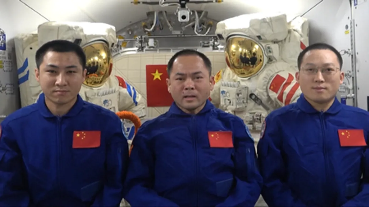 अंतरिक्ष से स्पेशल न्यू ईयर ग्रीटिंग्स, शनचो-21 अंतरिक्ष यात्रियों ने देशवासियों को भेजा आशीर्वाद