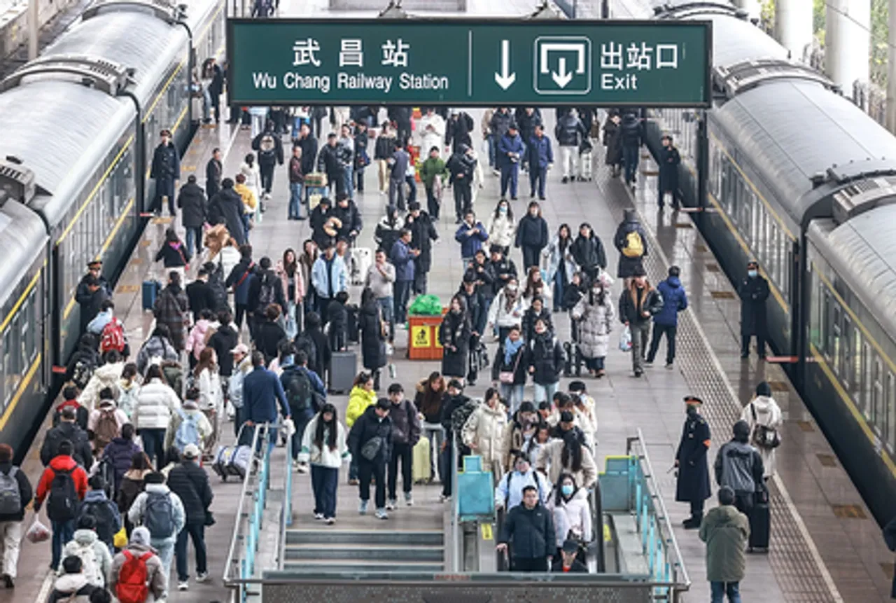 नववर्ष दिवस की छुट्टी के पहले दिन चीन में यात्रा करने वालों की संख्या 20 करोड़ से अधिक