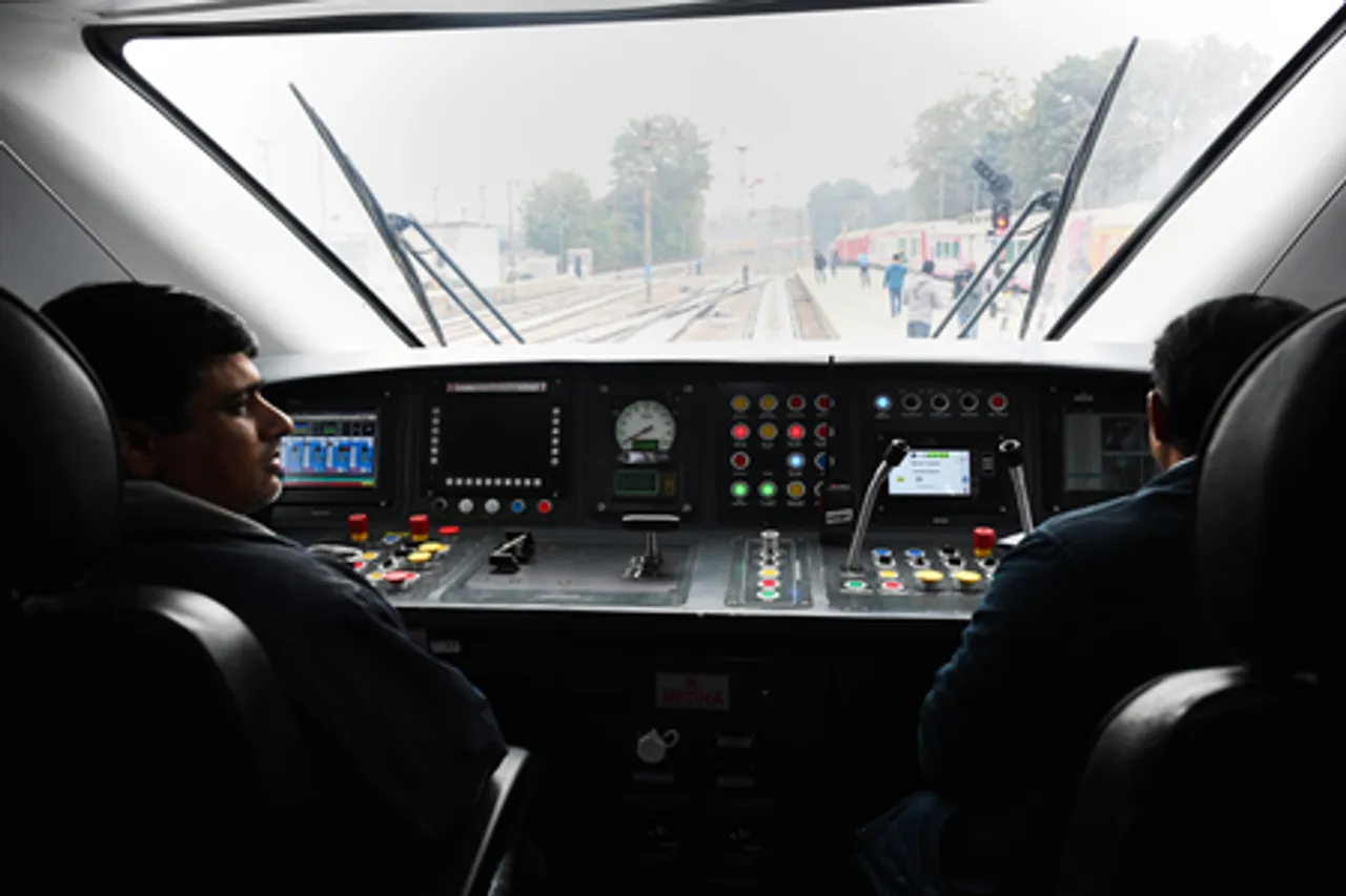 New Delhi: Ashwini Vaishnaw Inspects Vande Bharat Sleeper Train
