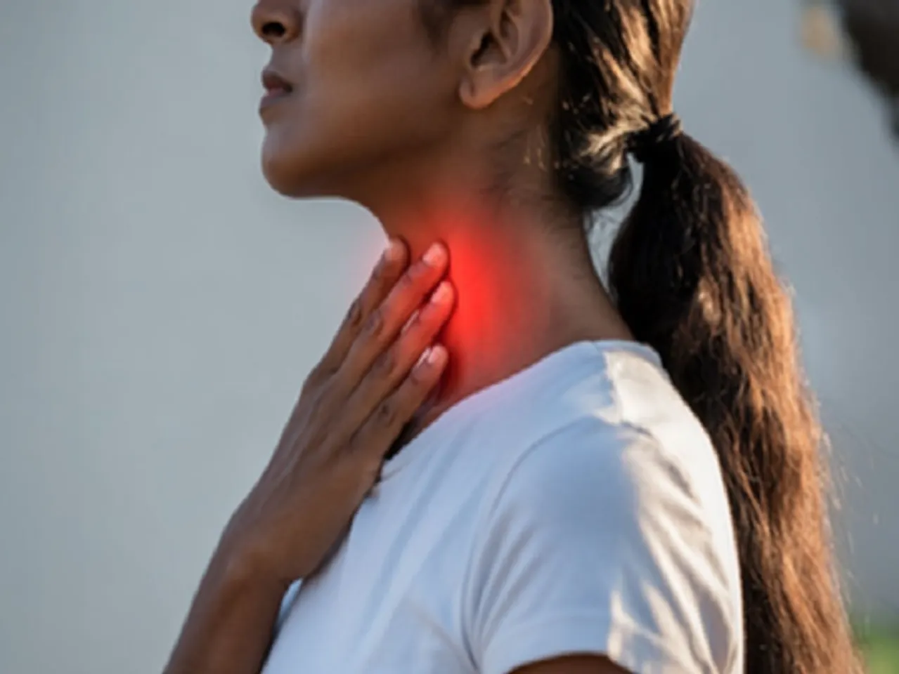 चाहिए मीठी और मधु आवाज? आयुर्वेद में बताई गई इन आदतों से गले को मिलेगा आराम