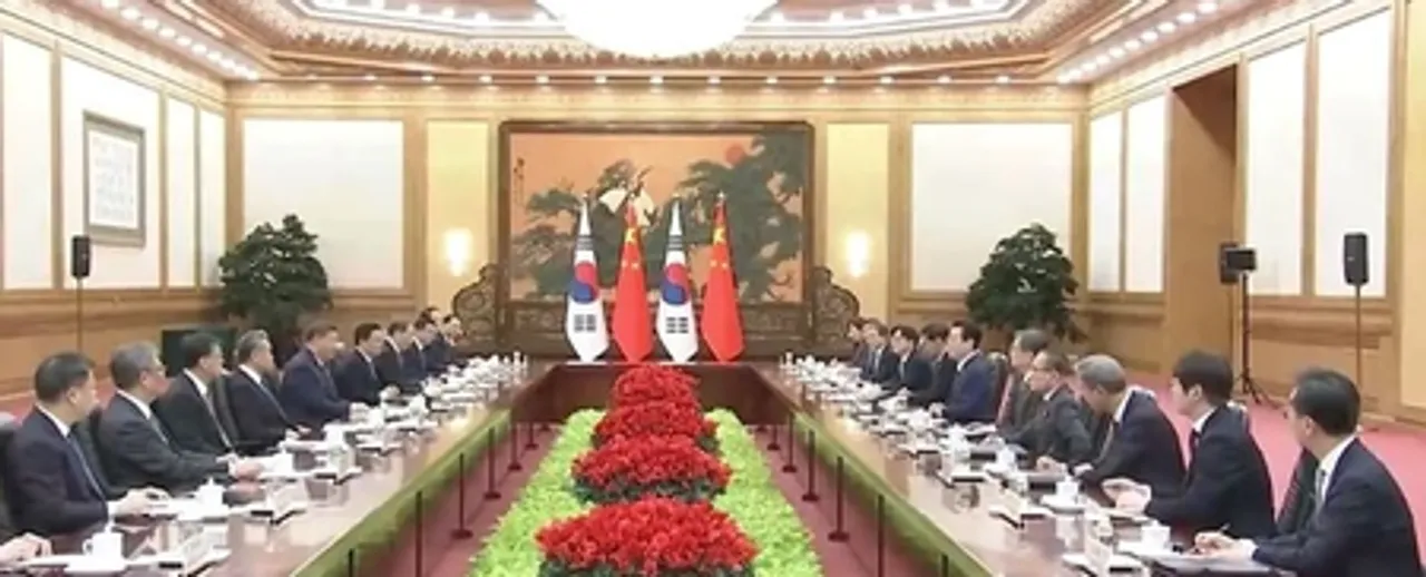 शी चिनफिंग ने दक्षिण कोरिया के राष्ट्रपति ली जे-म्योंग के साथ वार्ता की